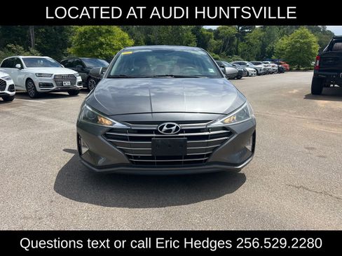 Used 2019 Hyundai Elantra SE w/ Cargo Package FWD image 2
