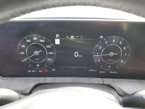 Used 2024 Kia Telluride SX w/ Towing Package image 27