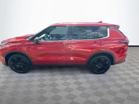 Used 2026 Mitsubishi Outlander LE FWD image 4
