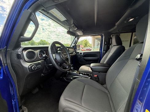 Used 2018 Jeep Wrangler Unlimited Sport S AWD/4WD image 12