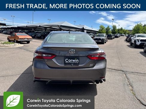 Used 2023 Toyota Camry SE AWD/4WD image 4