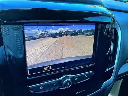Used 2020 Chevrolet Traverse LS FWD image 19