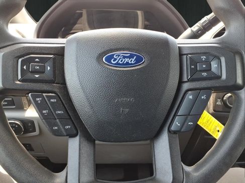 Used 2019 Ford F250 XLT w/ XLT Premium Package AWD/4WD image 24
