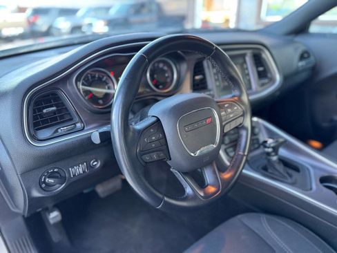 Used 2016 Dodge Challenger SXT image 16