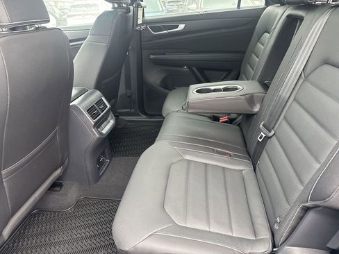 New 2026 Volkswagen Atlas Cross Sport SEL AWD/4WD image 31