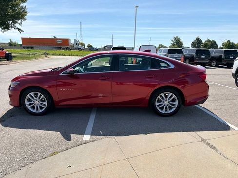 Used 2016 Chevrolet Malibu LT w/ Leather Package FWD image 6