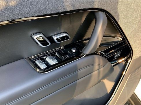 New 2026 Land Rover Range Rover Sport SE AWD/4WD image 19