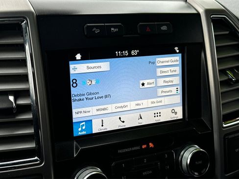 Used 2016 Ford F150 Platinum w/ Equipment Group 701A Luxury image 16