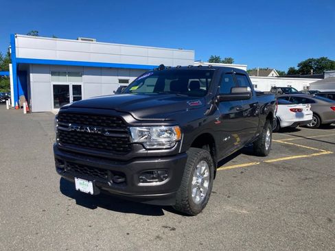Used 2022 RAM 2500 Big Horn w/ Level C Equiment Group AWD/4WD image 18