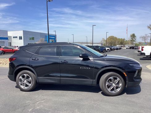Used 2024 Chevrolet Blazer LT w/ Convenience Package image 5