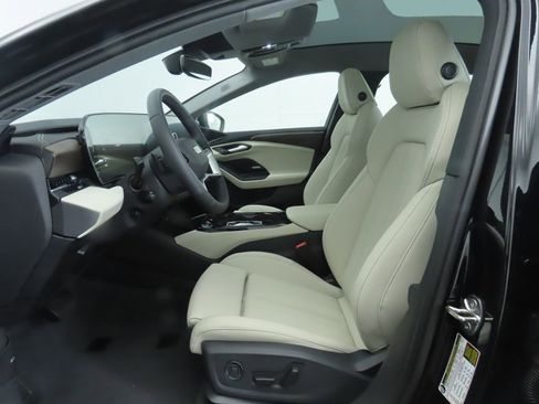 Used 2025 Audi A6 e-tron Premium Plus w/ Premium Plus image 21