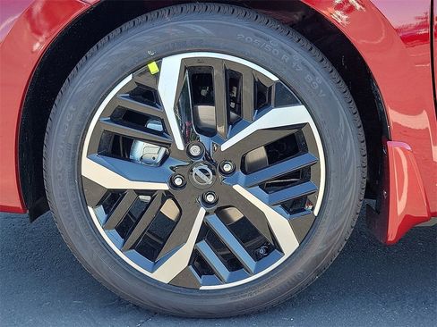 New 2025 Nissan Versa SR w/ Trunk Package image 17