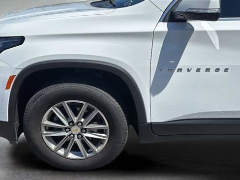 Used 2023 Chevrolet Traverse LT FWD image 35