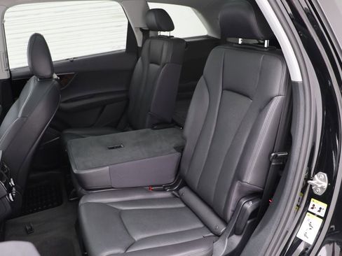 Used 2017 Audi Q7 3.0T Prestige w/ Prestige Package image 13