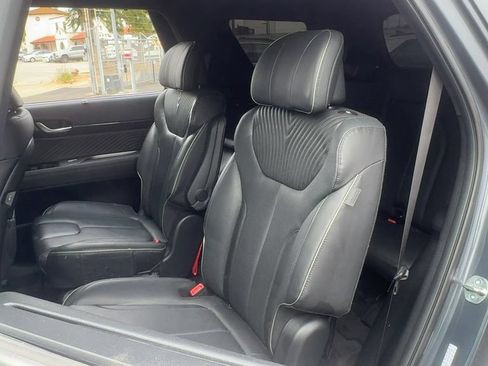 Used 2024 Hyundai Palisade Calligraphy FWD image 12