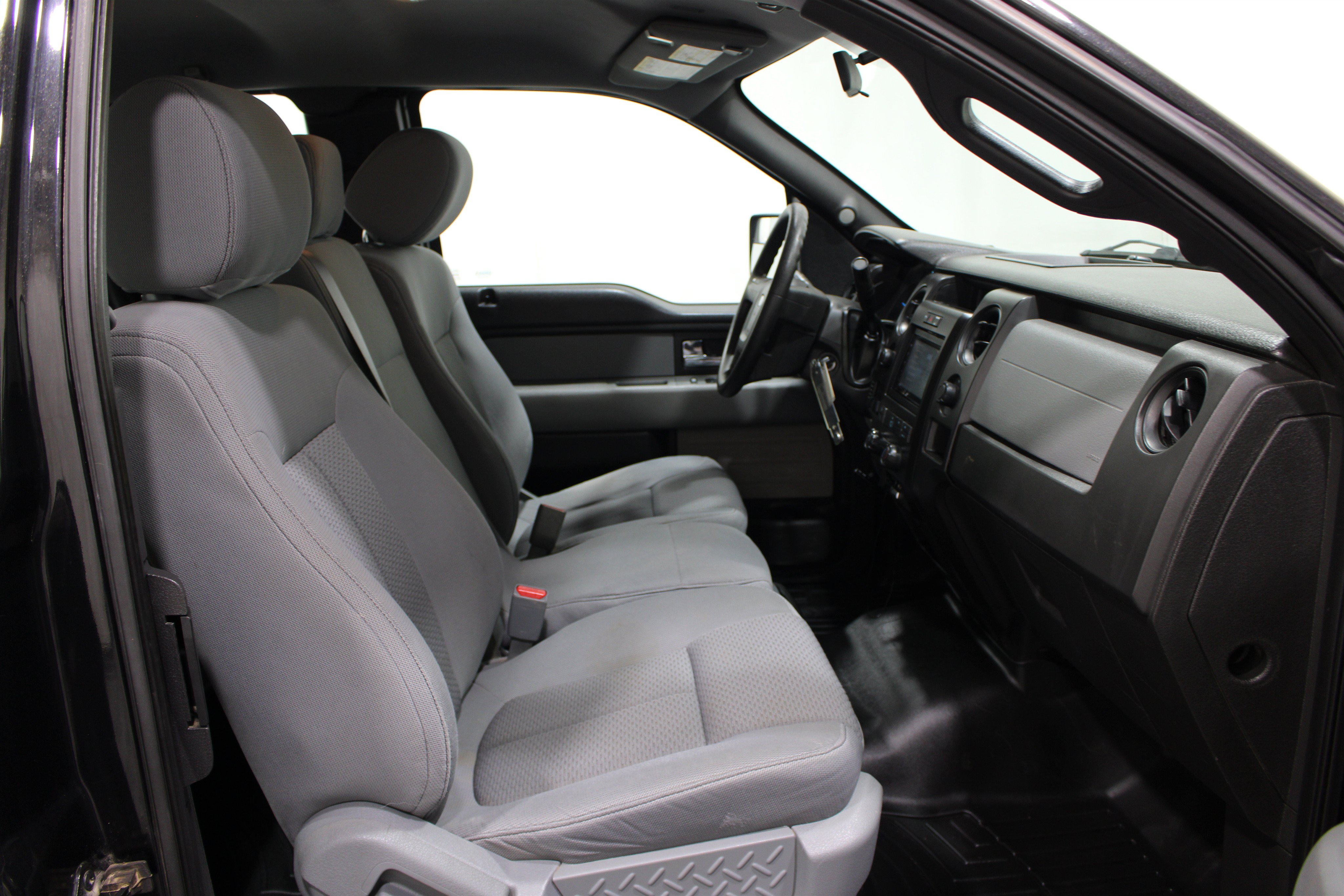 Used 2013 Ford F150 STX w/ Mid Equipment Group AWD/4WD image 19