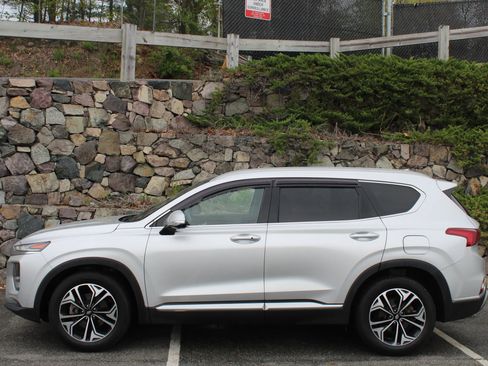 Used 2019 Hyundai Santa Fe AWD w/ Cargo Package image 6