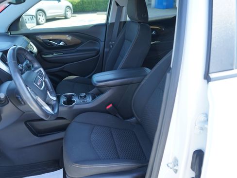 Used 2021 GMC Terrain SLE w/ Driver Convenience Package FWD image 9