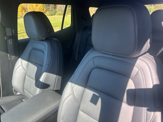 Used 2025 Chevrolet Equinox LT w/ Convenience Package II AWD/4WD image 19