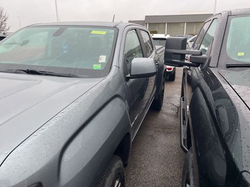 Used 2020 GMC Canyon SLE w/ Elevation Edition image 6