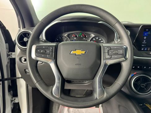 Used 2022 Chevrolet Blazer LT w/ Sound & Technology Package AWD/4WD image 13