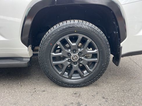 Used 2024 Toyota Sequoia Platinum image 30