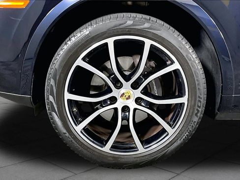 Used 2020 Porsche Cayenne AWD/4WD image 10