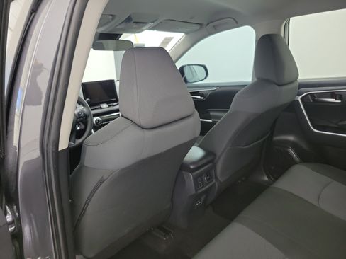 Used 2025 Toyota RAV4 XLE FWD image 12