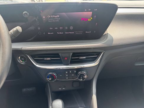 Used 2025 Buick Encore GX Preferred FWD image 17