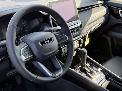 New 2025 Jeep Compass Latitude w/ Sun & Sound Group image 18