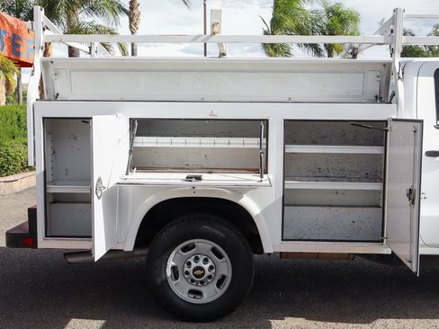 Used 2018 Chevrolet Silverado 2500 W/T w/ WT Convenience Package image 11