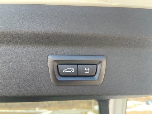 Used 2025 BMW X2 xDrive28i image 8