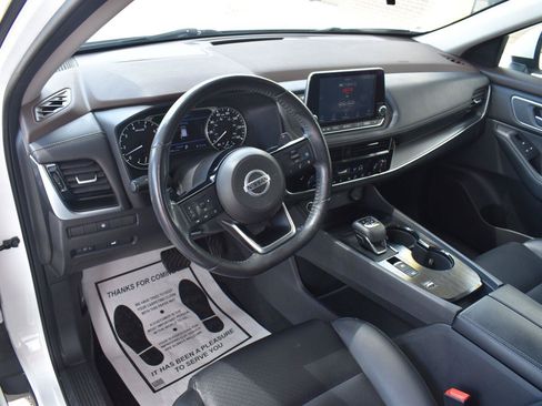 Used 2021 Nissan Rogue SV w/ Premium Package FWD image 30