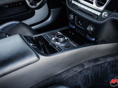 Used 2019 Rolls-Royce Wraith RWD image 86
