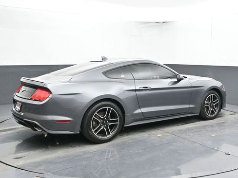 Used 2022 Ford Mustang Premium image 11