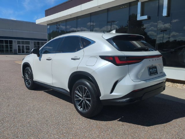 Used 2024 Lexus NX 250 FWD w/ Towing Package (2000 Lbs) image 4