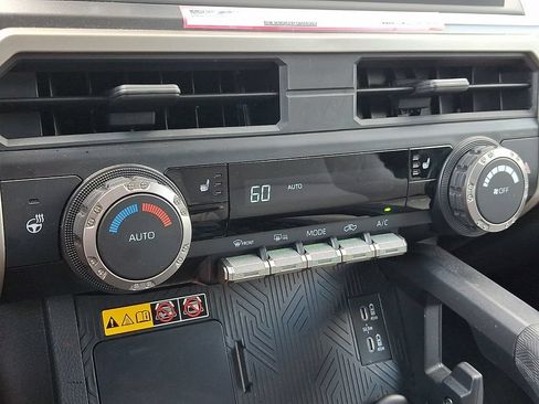 Certified 2024 Toyota Tacoma SR5 AWD/4WD image 15
