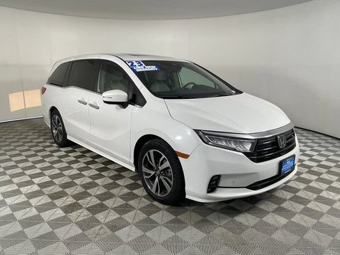 Used 2023 Honda Odyssey Touring image 15