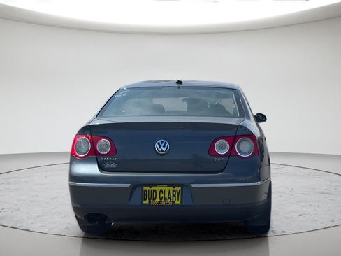Used 2009 Volkswagen Passat Komfort FWD image 8