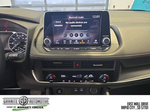 Used 2026 Nissan Rogue SV AWD/4WD image 18