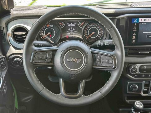 Used 2025 Jeep Wrangler Unlimited Sport AWD/4WD image 26