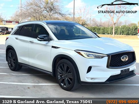 Used 2020 INFINITI QX50 Essential w/ Edition 30 Package image 3