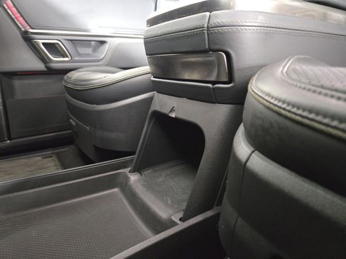 Used 2024 Rivian R1S Adventure AWD/4WD image 33