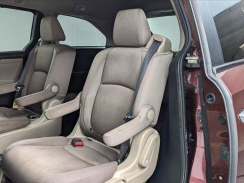 Used 2019 Honda Odyssey EX image 16
