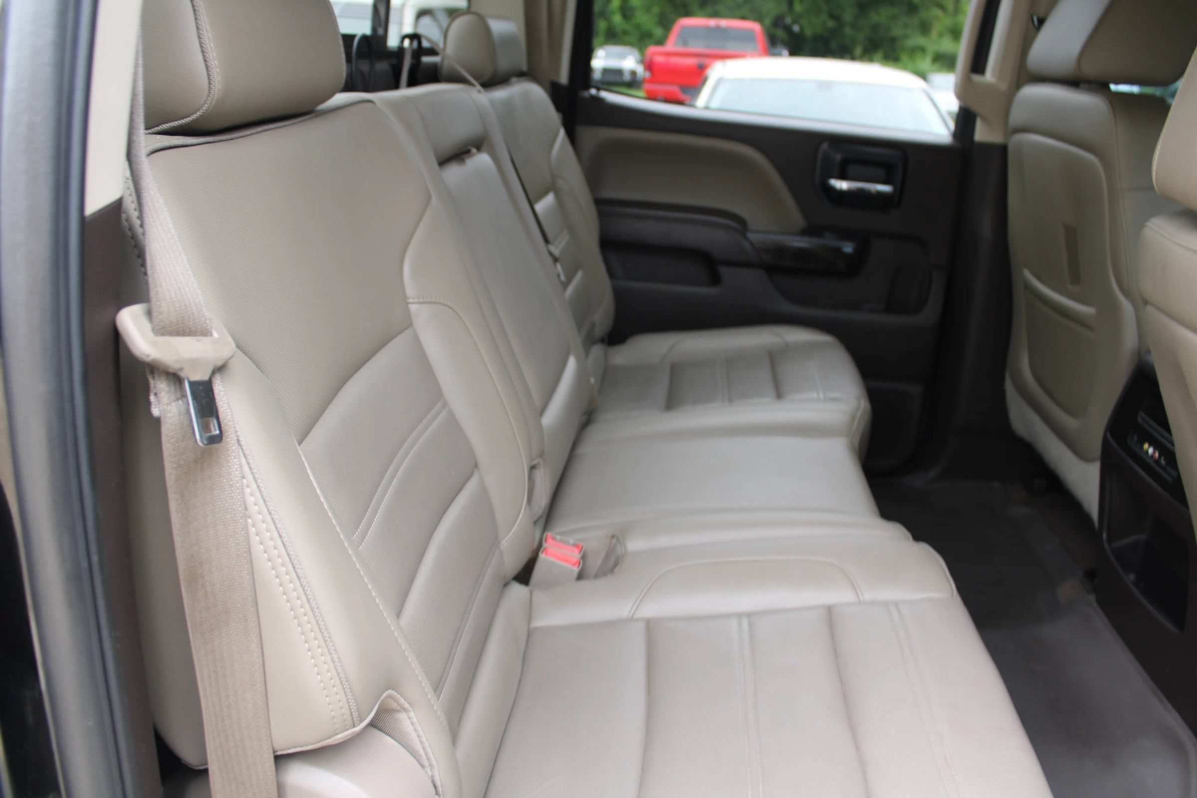 Used 2015 GMC Sierra 2500 Denali w/ Duramax Plus Package AWD/4WD image 26