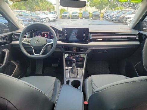 Certified 2025 Volkswagen Jetta SEL FWD image 2