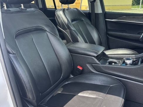 Used 2024 Jeep Grand Cherokee Limited w/ Black Appearance Package AWD/4WD image 19