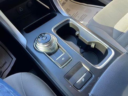 Used 2017 Ford Fusion SE image 17