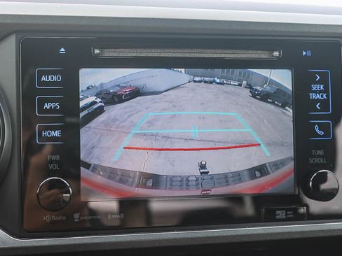 Used 2018 Toyota Tacoma TRD Off-Road RWD image 25