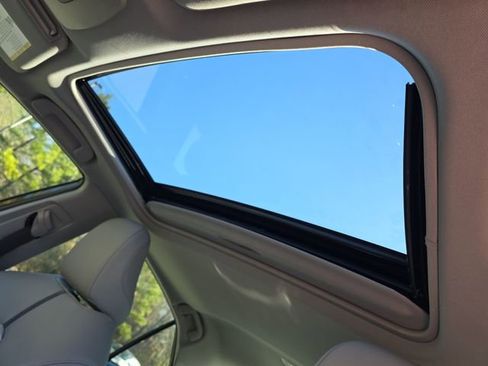 Used 2023 Toyota Camry SE image 40